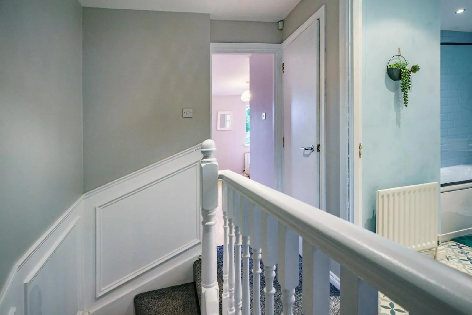 Spacious And Central Family Home Belfast